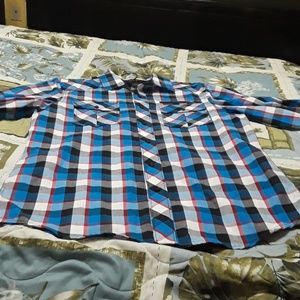 Men's plaid/boxed shirt